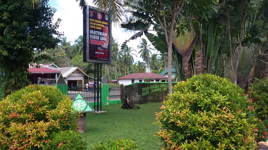 Taman-depan-kantor.jpg